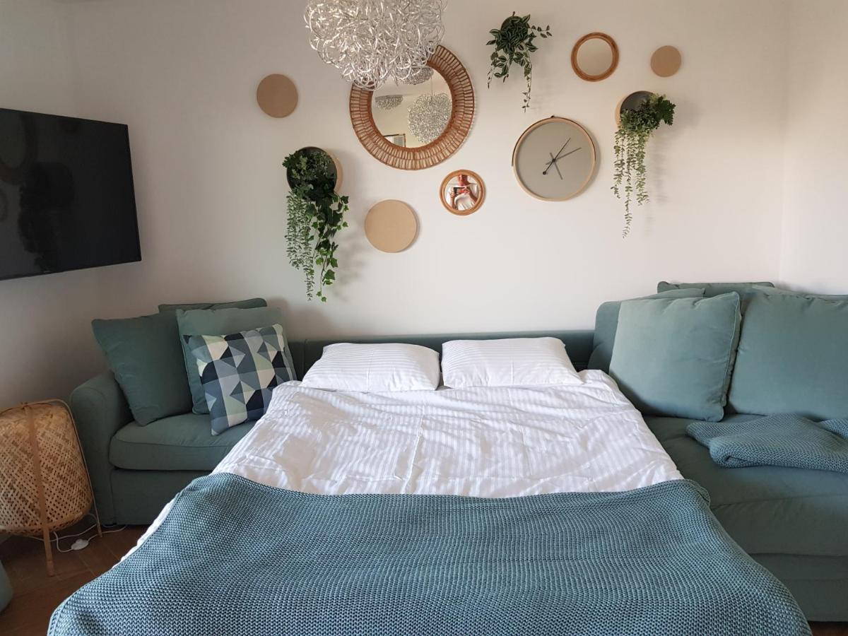 Hampton House Apartment
