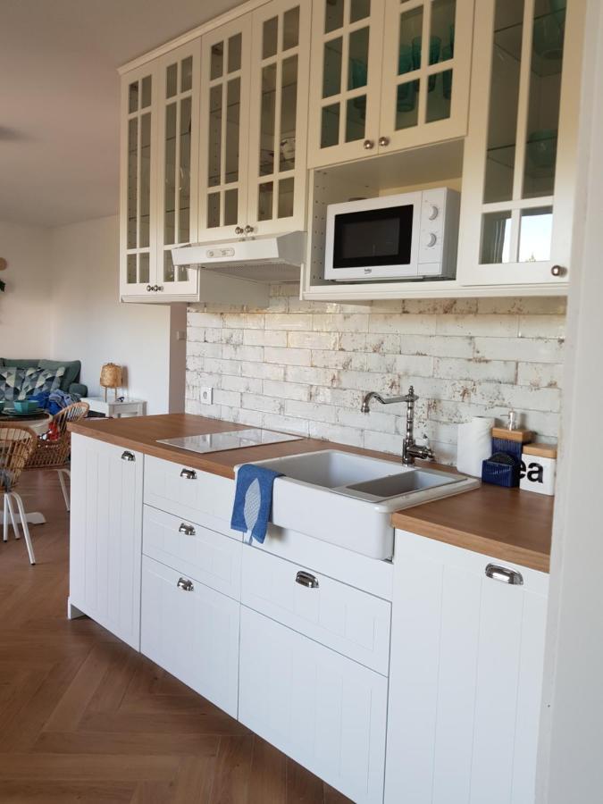 Hampton House Apartment *